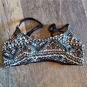 Xhilaration Black and White Strapy Back Bikini Top 